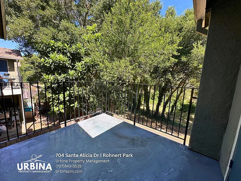 704 Santa Alicia Dr — Photo 18
