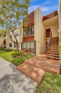 301 N Pine Island Rd APT 220, Plantation, FL, 33324