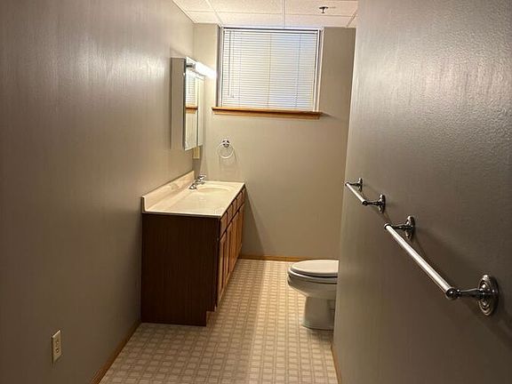 5th image of 109 E Luverne St #209