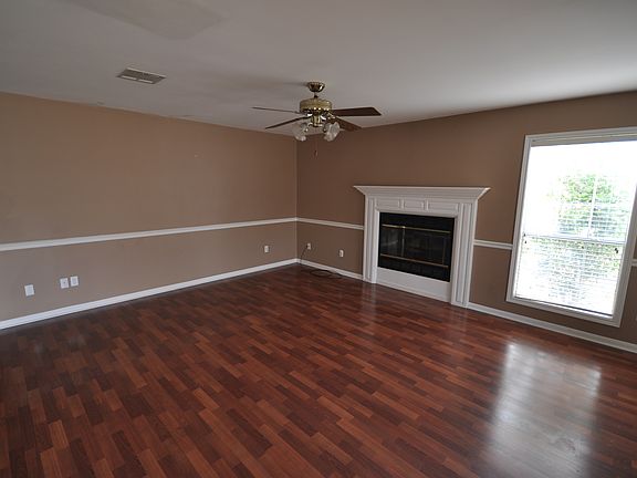 4th image of 2431 Bon Ton Dr