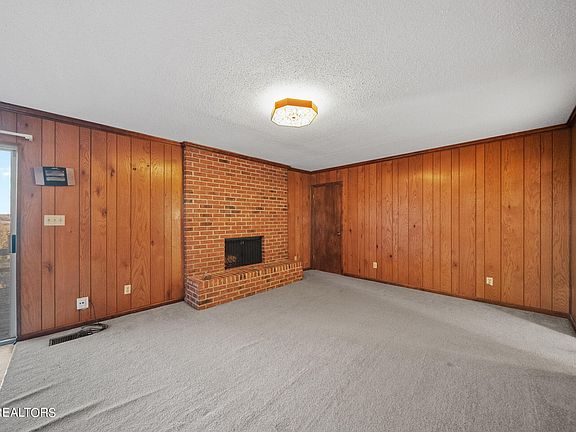 5th image of 2233 Hillsboro Hts