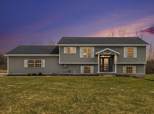 2420 Recluse Dr, Cedar Springs, MI 49319