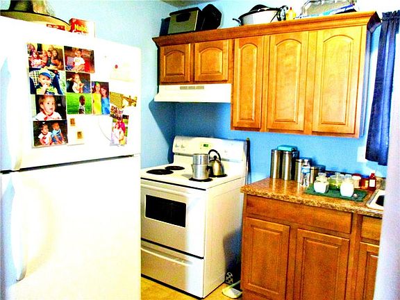 5th image of 138 Ernie Benoit St