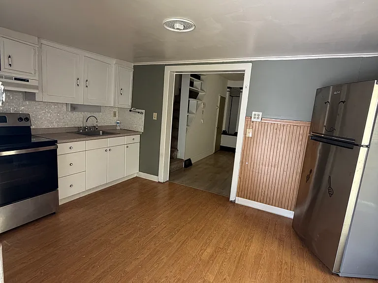449 Race St — Photo 6
