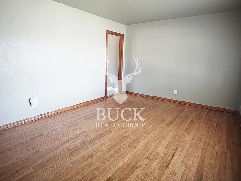 6706 SE 15th St — Photo 7