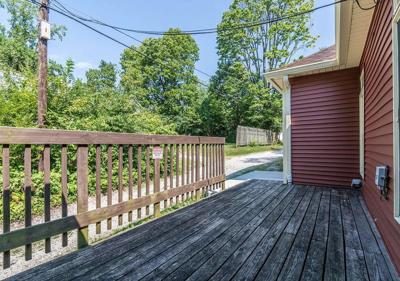 311 E 11th - 5Bed/2Bath - Onsite Parking Available! — Photo 4