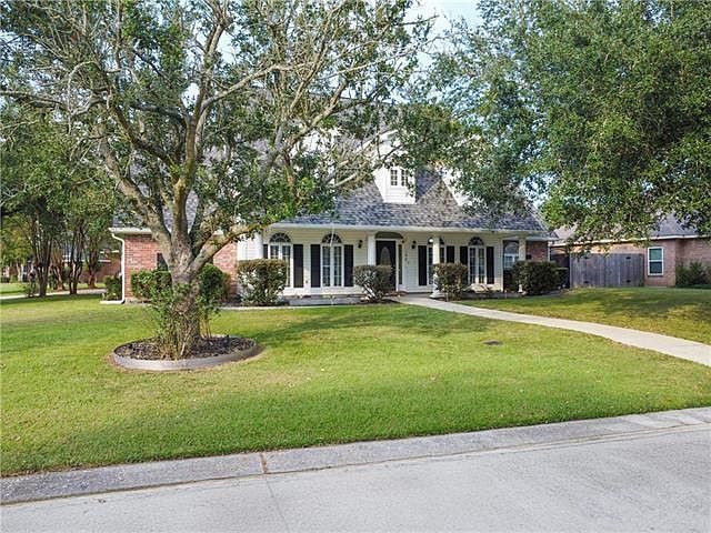 1st image of 108 Lake Ridge Dr