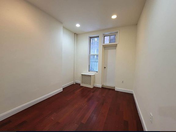 3rd image of 26 7th Ave S #1T