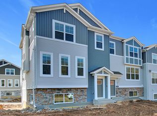 2195 Gateway Hill Rd, North St Paul, MN 55109