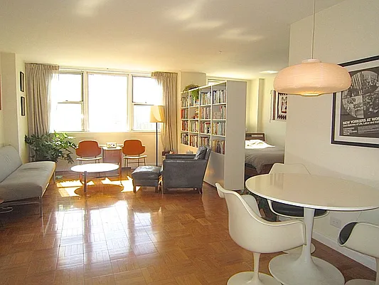 Rented by City Connections Realty | media 7