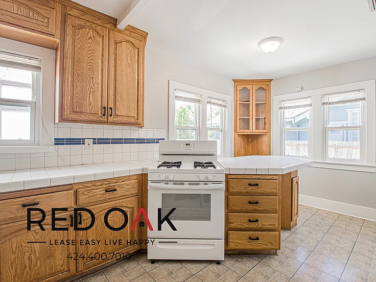 246 Newport Ave #246 — Photo 2