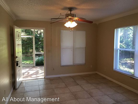3rd image of 2401 Northlake Dr