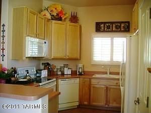 4th image of 13565 N Holly Grape Dr