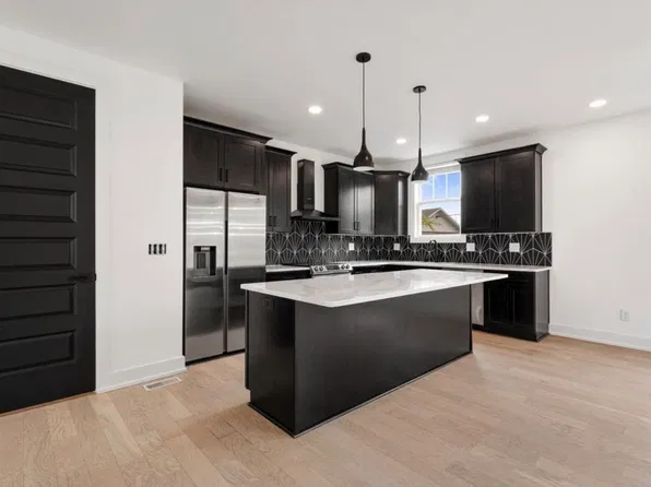 338 Ewing Dr #A, Nashville, TN 37207