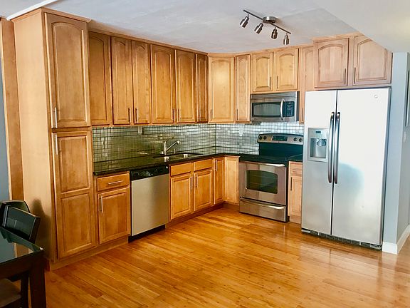 3rd image of 18051 Biscayne Blvd APT 503