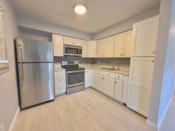 1650 NW 52nd Ave #3, Fort Lauderdale, FL 33313