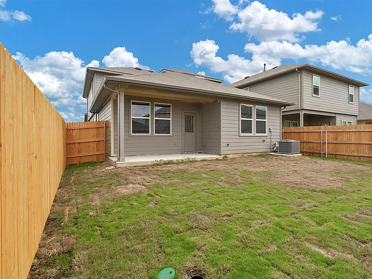 2909 Tweedy Trl — Photo 22