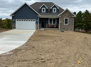 5352 Pebble Beach Dr, Metamora, MI 48455