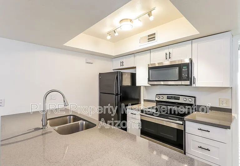 8842 N 8th St #103 — Photo 2