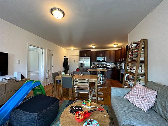 3rd image of 255 15th St APT 404