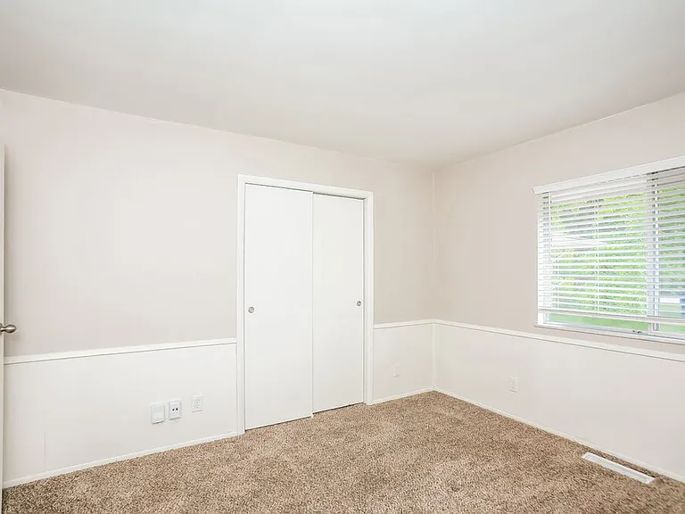5910 Rahke Rd — Photo 12
