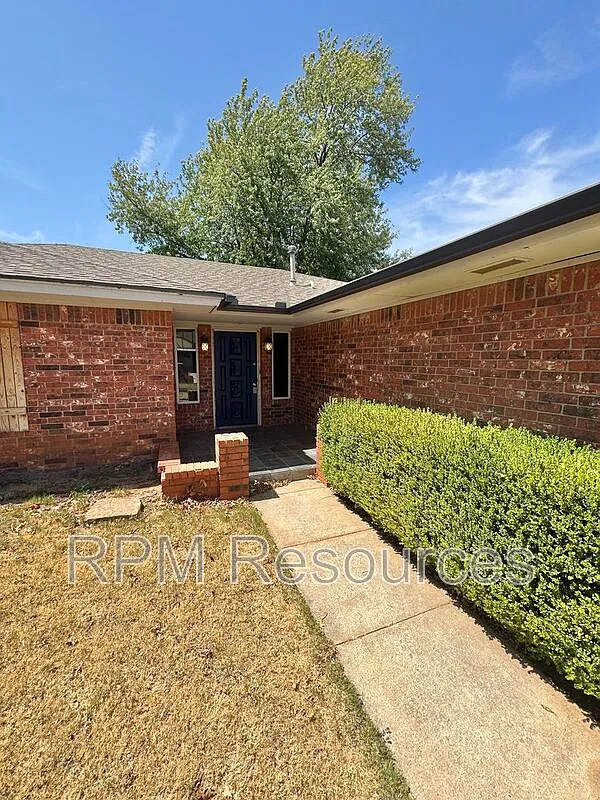 4 bed, 2.0 bath, 1609 sqft, $1,750 — Photo 4
