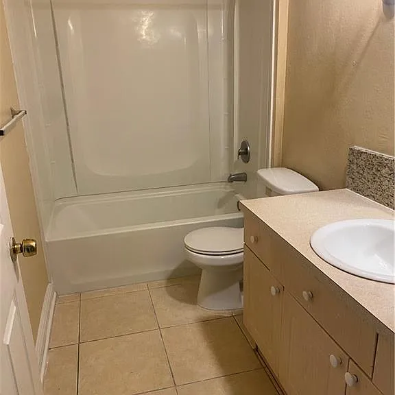 2702 Robin Ave S — Photo 13