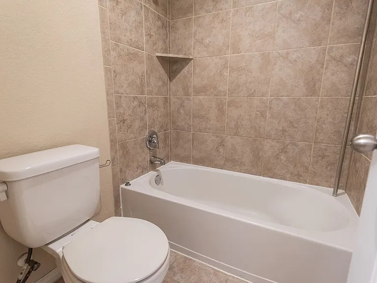 8113 Rosano St — Photo 27