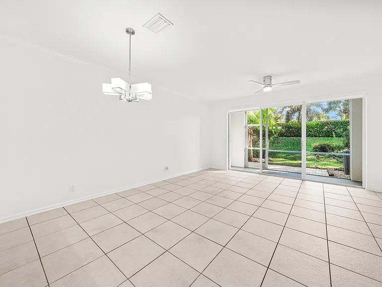 8024 Briantea Dr #8024 — Photo 14