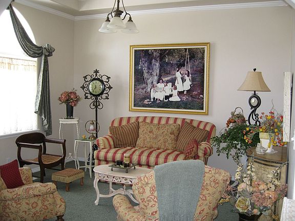 Living room with crown molding