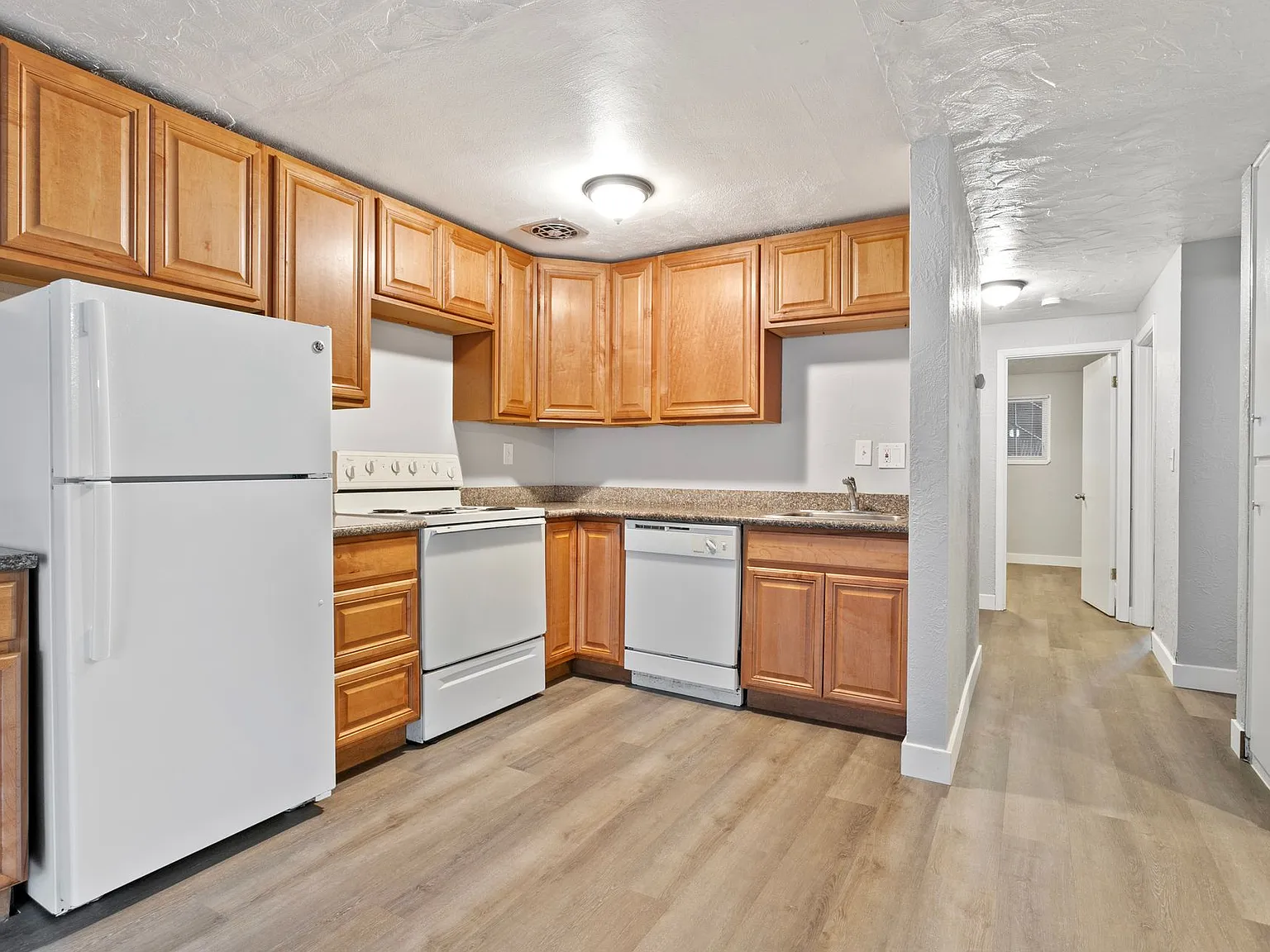 The Highlander Apartments — Photo 1