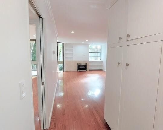 3rd image of 2533 Antonio Dr