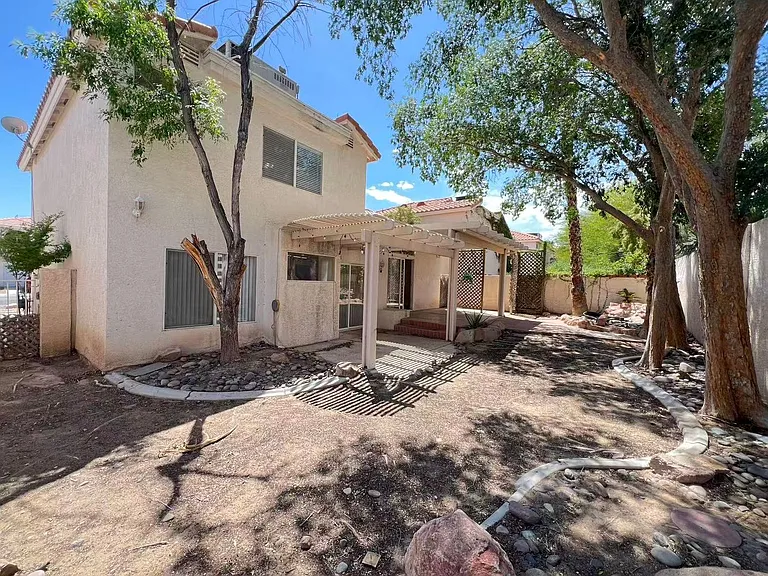8704 Autumn Valley Ave — Photo 24