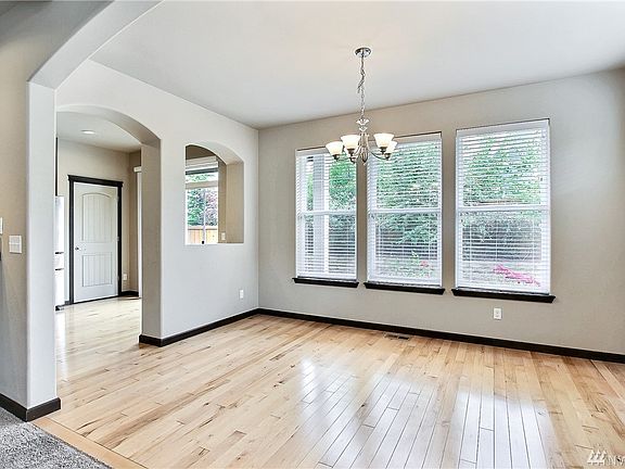 3rd image of 4761 Colleen Ct SE