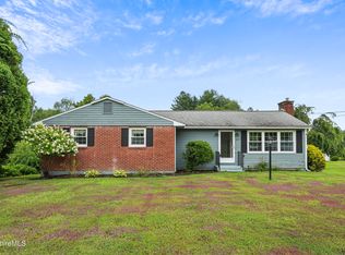 100 Church St, Lee, MA 01238