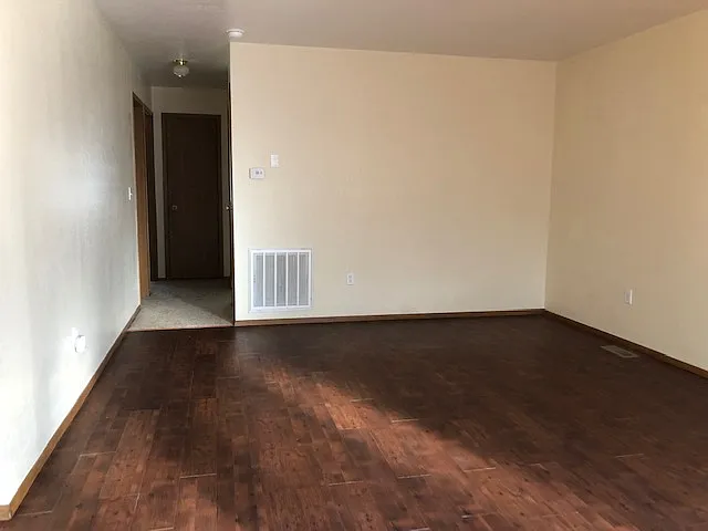 2 bed, 850 sqft, $1,075 — Photo 3
