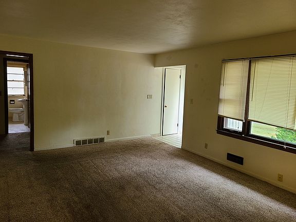 4th image of 3524 Thelma St