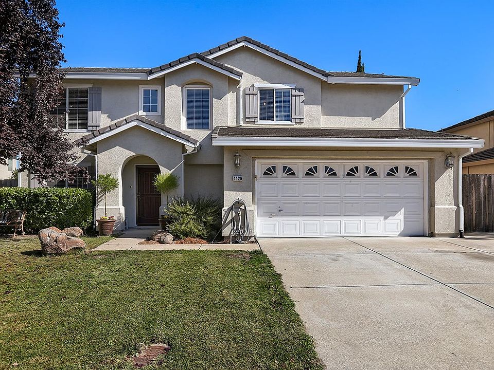 1st image of 4429 Voltaire Dr