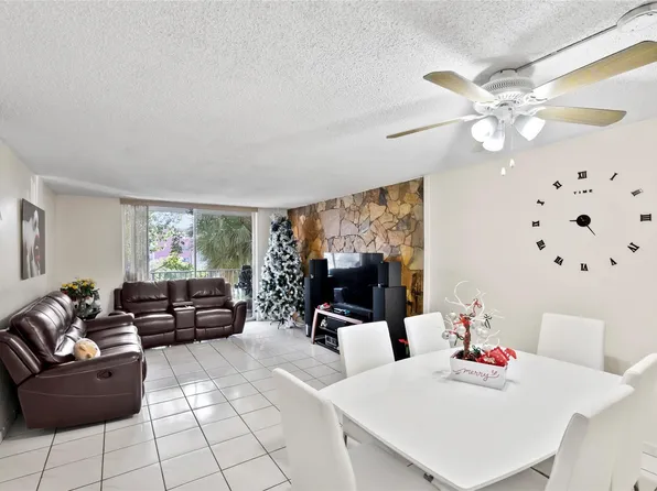8405 NW 8th Street #305, Miami, FL 33126