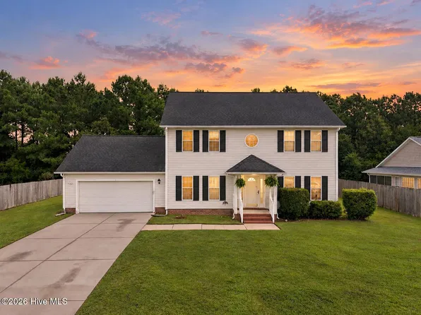 812 Commons Drive N, Jacksonville, NC 28546