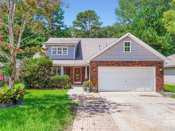 10605 Turkey Point Dr, Charlotte, NC 28214