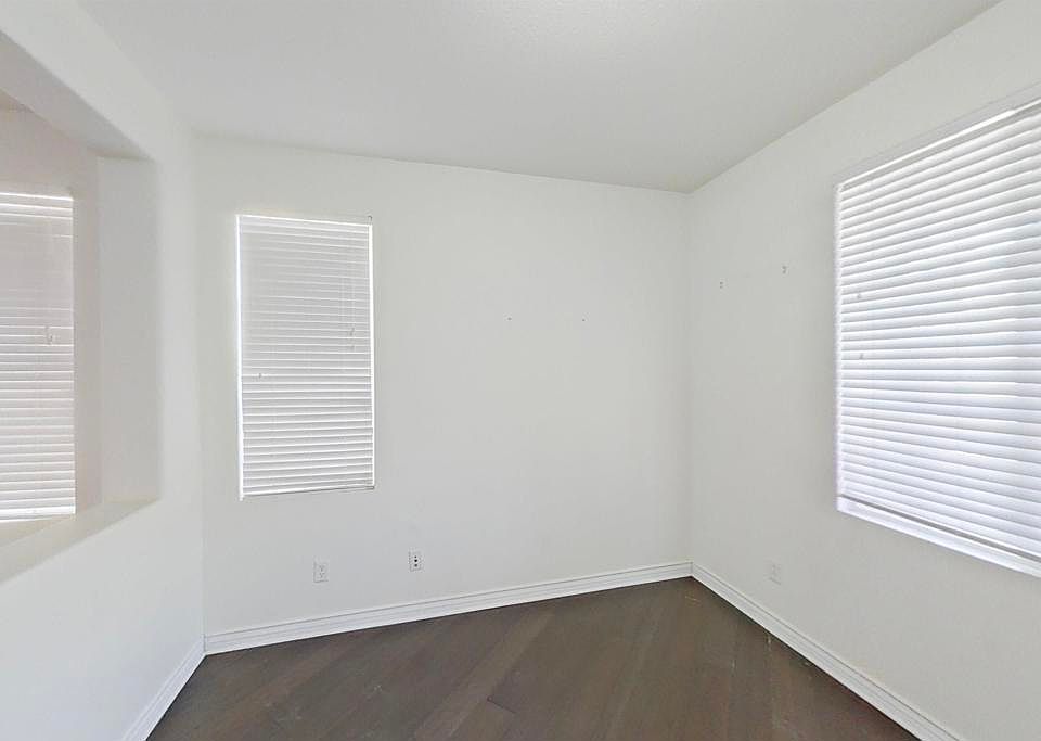6048 Oak Fence Ln, Lancaster, CA 93536 | MLS #PTP2501591 | Zillow