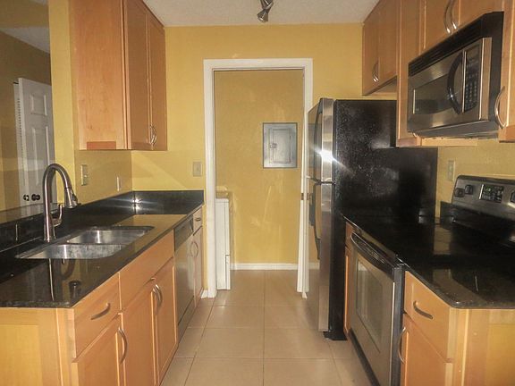 3rd image of 10265 Gandy Blvd N APT 1712