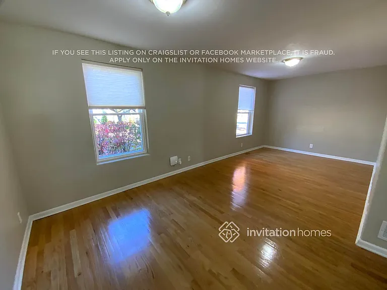 783 E Galena Blvd — Photo 5