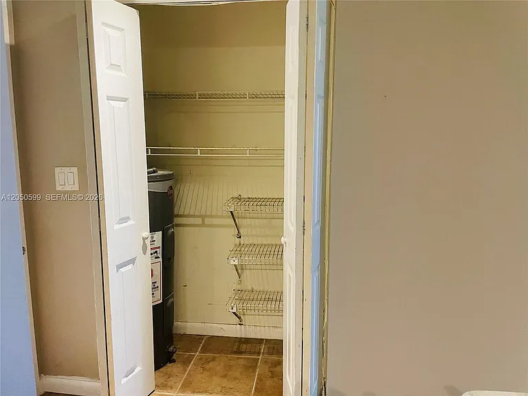 2401 Riverside Dr #114-B — Photo 6