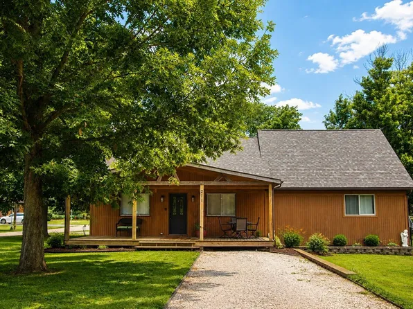 211 S Eugene Ave, Cayuga, IN 47928