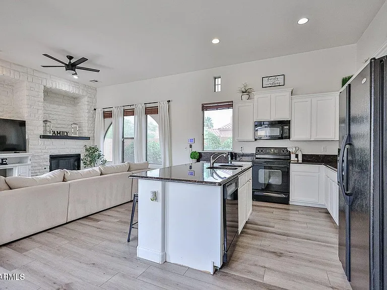 3950 N Edith Way — Photo 13