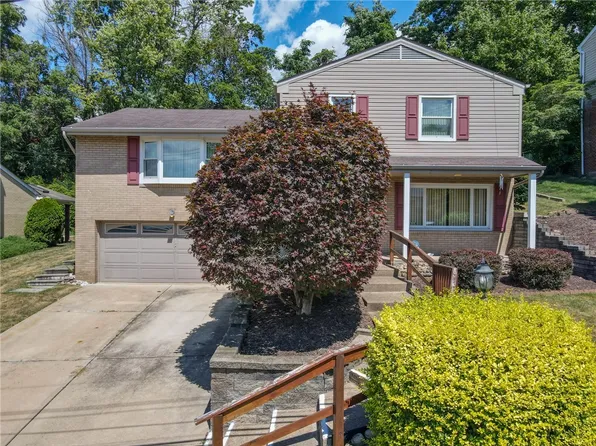 1025 Merion Dr, West Mifflin, PA 15122