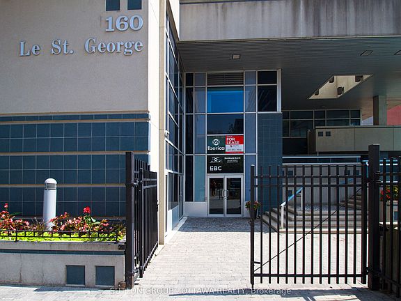 2nd image of 160 George St #160