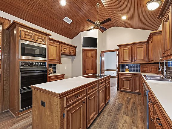 5th image of 1410 Briar Green Ct